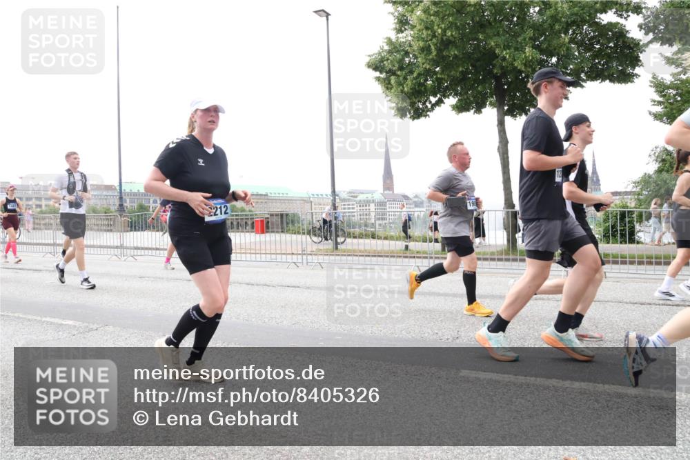 29.06.2025 - hella hamburg halbmarathon Lena Gebhardt http://msf.ph/oto/8405326 29.06.2025 10:50:20 Lombardsbrücke 212, 1259, 1487, 1511, 1828, 2047, 3203, 3680, 3701, 3710, 3805, 3897, 4090, 4168, 4870, 4961, 5119, 5131, 5749, 5751, 5997, 6680, 6830, 7505, 7677, 7721, 7722, 7755, 8254, 8299, 8834, 9015, 9605, 9940, 10060, 10286, 10617, 10683, 10744, 11030, 11426, 11696, 11716, 11760, 12079, 13127, 13128, 13309, 13381, 13744, 13846, 13887, 14102, 14144, 14505, 14591, 14940, 15017, 15230, 15626 meine-sportfotos.de