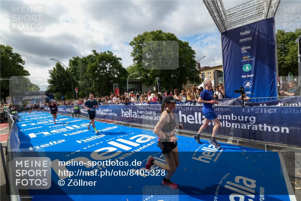 29.06.2025 - hella hamburg halbmarathon Zöllner http://msf.ph/oto/8405328 29.06.2025 10:40:31 Ziel 6649, 7284, 8966, 10978, 11767, 12540, 14924, 15164, 15247, 17214, 17245, 17916 meine-sportfotos.de
