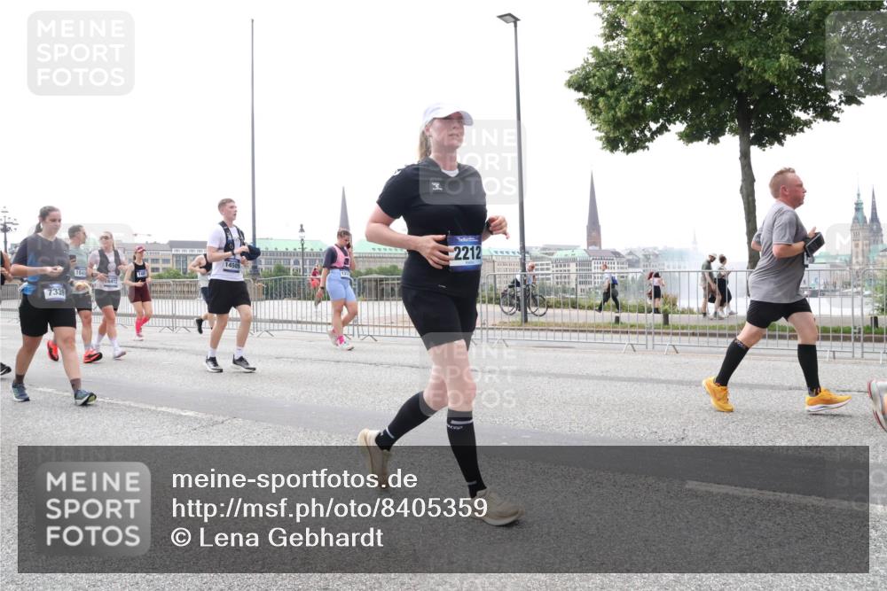 29.06.2025 - hella hamburg halbmarathon Lena Gebhardt http://msf.ph/oto/8405359 29.06.2025 10:50:20 Lombardsbrücke 16412, 7339, 14505, 2212, 1259, 1487, 1511, 1828, 2047, 3203, 3680, 3701, 3710, 3805, 3897, 4090, 4168, 4870, 4961, 5119, 5131, 5749, 5751, 5997, 6680, 6830, 7505, 7677, 7721, 7722, 7755, 8254, 8299, 8834, 9015, 9605, 9940, 10060, 10286, 10617, 10683, 10744, 11030, 11426, 11696, 11716, 11760, 12079, 13127, 13128, 13309, 13381, 13744, 13846, 13887, 14102, 14144, 14505, 14591, 14940, 15017, 15230, 15626 meine-sportfotos.de