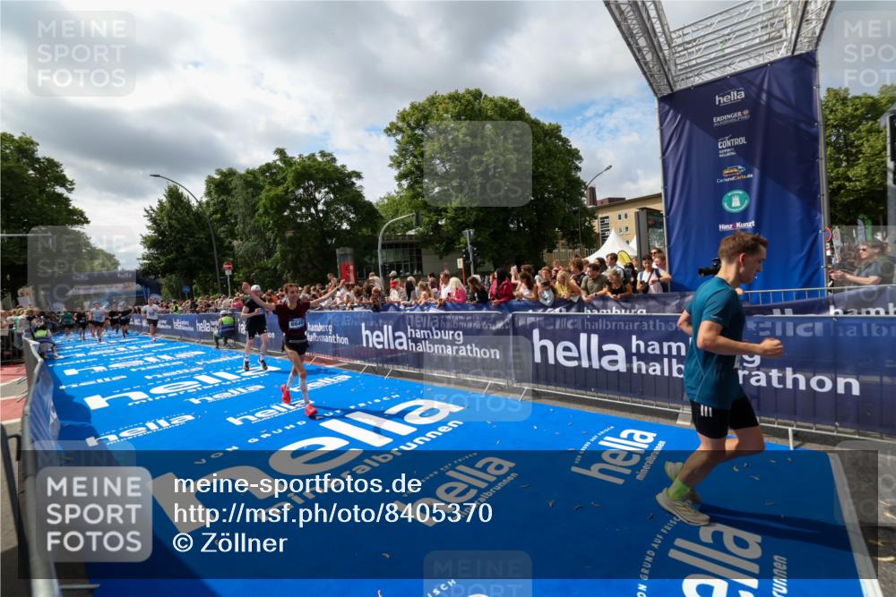29.06.2025 - hella hamburg halbmarathon Zöllner http://msf.ph/oto/8405370 29.06.2025 10:40:33 Ziel 6649, 7284, 8966, 10978, 11767, 12365, 12540, 14924, 15164, 15247, 17214, 18192 meine-sportfotos.de