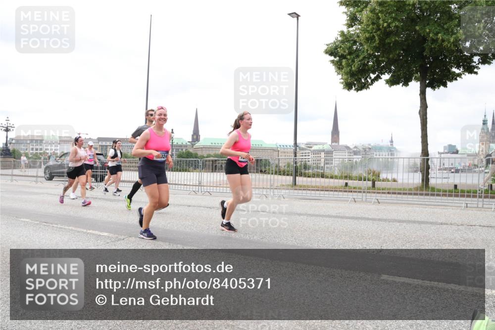 29.06.2025 - hella hamburg halbmarathon Lena Gebhardt http://msf.ph/oto/8405371 29.06.2025 10:58:38 Lombardsbrücke 024, 1001, 1326, 1365, 1380, 1514, 1646, 1845, 2043, 2057, 2273, 2275, 2449, 2649, 2929, 3416, 3540, 3565, 3868, 4042, 4043, 4117, 4225, 4294, 5104, 5159, 5655, 5732, 5782, 5988, 6010, 6330, 6341, 6554, 6588, 6633, 6638, 6702, 6825, 6927, 7095, 7096, 7262, 7443, 7617, 7664, 7783, 7870, 7933, 7957, 7967, 8076, 8441, 8489, 8592, 8701, 8752, 8888, 9123, 9221, 9225, 9239, 9563, 9636, 9889, 9960, 9982, 10498 meine-sportfotos.de