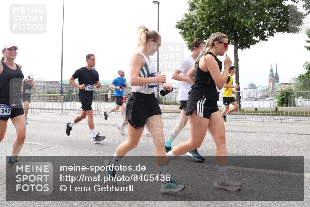 29.06.2025 - hella hamburg halbmarathon Lena Gebhardt http://msf.ph/oto/8405436 29.06.2025 10:24:17 Lombardsbrücke 347, 16861, 14824, 1005, 1009, 1064, 1389, 1395, 1444, 1545, 2132, 2477, 2489, 3013, 3053, 3185, 3285, 3421, 3579, 3786, 4111, 4122, 4162, 4464, 4597, 4684, 4719, 4990, 4993, 5039, 5055, 5138, 5258, 5260, 5358, 5661, 5954, 6478, 6524, 6526, 7013, 7426, 7528, 7920, 7975, 8141, 8149, 8167, 8187, 8297, 8502, 8717, 9063, 9217, 9603, 11044, 11306, 11347, 11415, 12210, 13111, 13113, 13380, 13573, 13638, 13711, 14143 meine-sportfotos.de