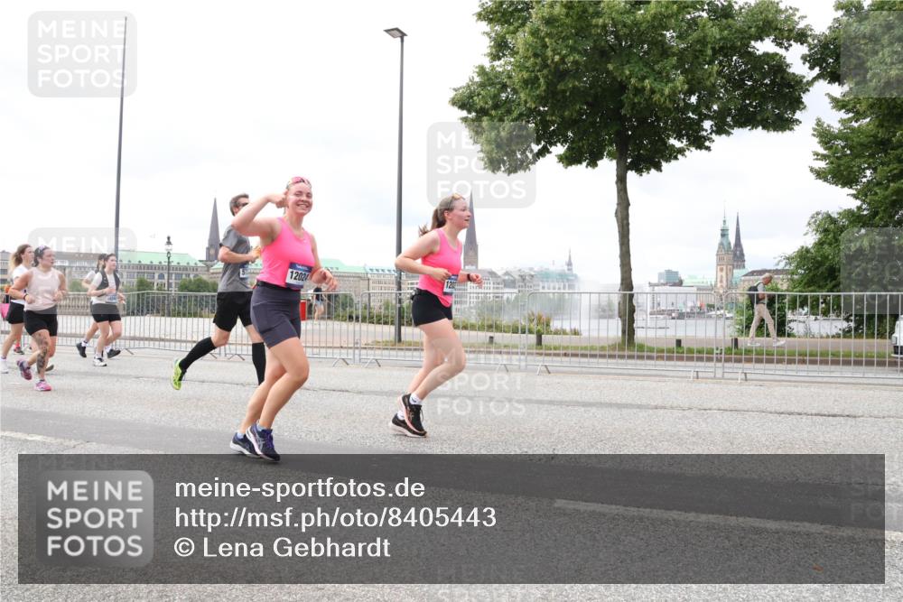 29.06.2025 - hella hamburg halbmarathon Lena Gebhardt http://msf.ph/oto/8405443 29.06.2025 10:58:38 Lombardsbrücke 12024, 1001, 1326, 1365, 1380, 1514, 1646, 1845, 2043, 2057, 2273, 2275, 2449, 2649, 2929, 3416, 3540, 3565, 3868, 4042, 4043, 4117, 4225, 4294, 5104, 5159, 5655, 5732, 5782, 5988, 6010, 6330, 6341, 6554, 6588, 6633, 6638, 6702, 6825, 6927, 7095, 7096, 7262, 7443, 7617, 7664, 7783, 7870, 7933, 7957, 7967, 8076, 8441, 8489, 8592, 8701, 8752, 8888, 9123, 9221, 9225, 9239, 9563, 9636, 9889, 9960, 9982, 10498 meine-sportfotos.de