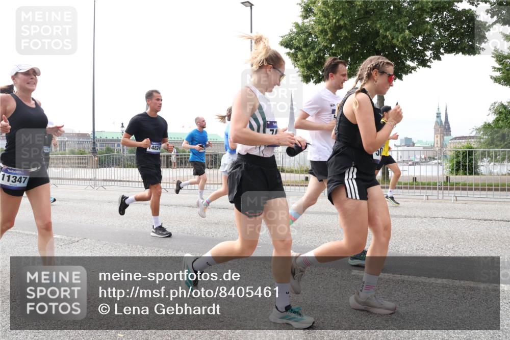 29.06.2025 - hella hamburg halbmarathon Lena Gebhardt http://msf.ph/oto/8405461 29.06.2025 10:24:17 Lombardsbrücke 11347, 14824, 7, 1005, 1009, 1064, 1389, 1395, 1444, 1545, 2132, 2477, 2489, 3013, 3053, 3185, 3285, 3421, 3579, 3786, 4111, 4122, 4162, 4464, 4597, 4684, 4719, 4990, 4993, 5039, 5055, 5138, 5258, 5260, 5358, 5661, 5954, 6478, 6524, 6526, 7013, 7426, 7528, 7920, 7975, 8141, 8149, 8167, 8187, 8297, 8502, 8717, 9063, 9217, 9603, 11044, 11306, 11347, 11415, 12210, 13111, 13113, 13380, 13573, 13638, 13711, 14143 meine-sportfotos.de