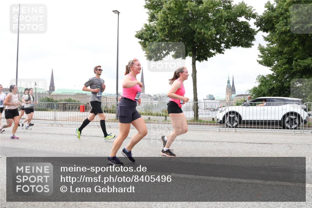 29.06.2025 - hella hamburg halbmarathon Lena Gebhardt http://msf.ph/oto/8405496 29.06.2025 10:58:38 Lombardsbrücke 12, 1001, 1326, 1365, 1380, 1514, 1646, 1845, 2043, 2057, 2273, 2275, 2449, 2649, 2929, 3416, 3540, 3565, 3868, 4042, 4043, 4117, 4225, 4294, 5104, 5159, 5655, 5732, 5782, 5988, 6010, 6330, 6341, 6554, 6588, 6633, 6638, 6702, 6825, 6927, 7095, 7096, 7262, 7443, 7617, 7664, 7783, 7870, 7933, 7957, 7967, 8076, 8441, 8489, 8592, 8701, 8752, 8888, 9123, 9221, 9225, 9239, 9563, 9636, 9889, 9960, 9982, 10498 meine-sportfotos.de