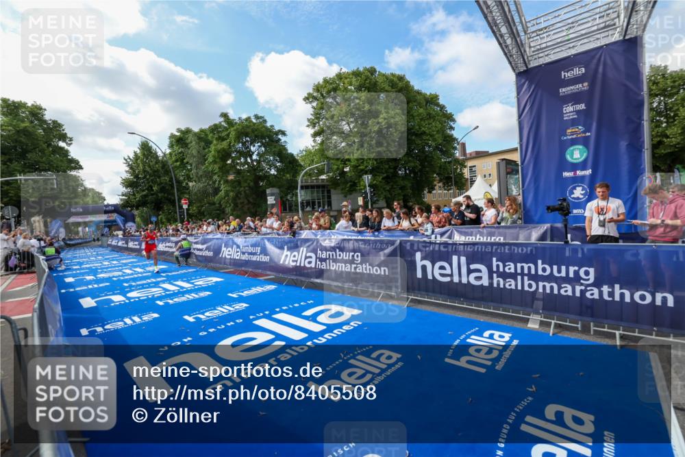 29.06.2025 - hella hamburg halbmarathon Zöllner http://msf.ph/oto/8405508 29.06.2025 10:05:13 Ziel 21, 20052, 20518 meine-sportfotos.de