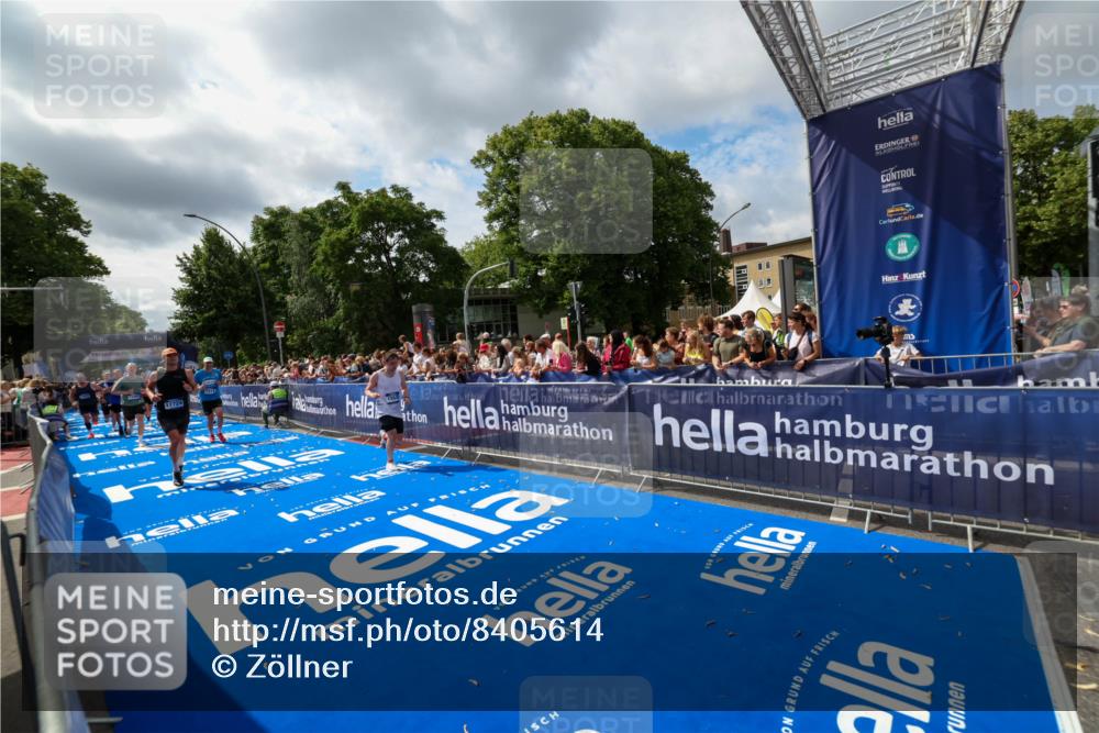 29.06.2025 - hella hamburg halbmarathon Zöllner http://msf.ph/oto/8405614 29.06.2025 10:40:43 Ziel 1912, 2324, 2714, 4843, 4889, 5745, 7622, 9294, 10900, 12865, 14092, 14272, 14820, 15015, 15351, 15493, 15542, 16201, 16599, 17724, 18399 meine-sportfotos.de