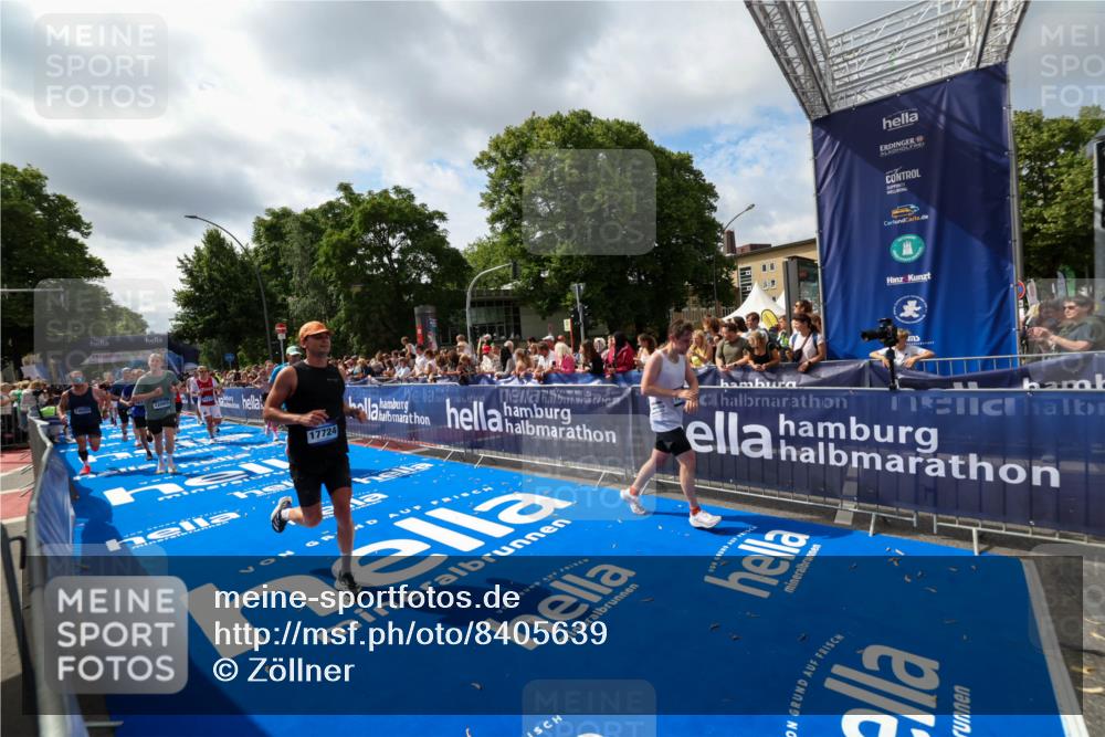 29.06.2025 - hella hamburg halbmarathon Zöllner http://msf.ph/oto/8405639 29.06.2025 10:40:44 Ziel 1882, 1912, 2324, 2714, 2750, 4843, 4889, 5026, 5745, 7622, 8629, 9294, 10900, 12865, 14092, 14272, 14820, 15351, 15493, 15542, 16201, 16249, 16599, 17724, 18399 meine-sportfotos.de