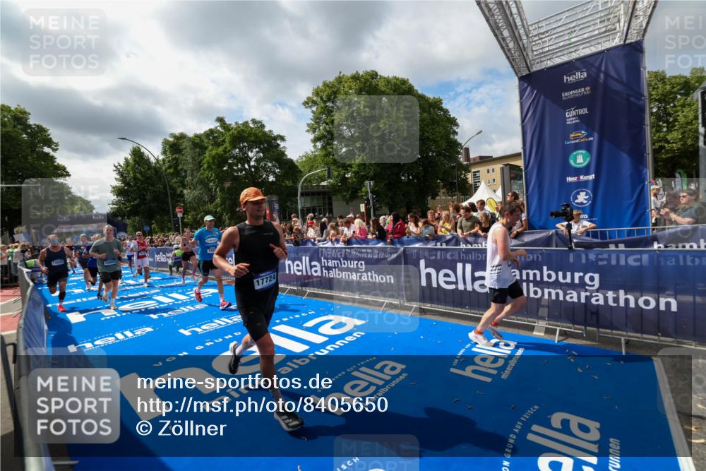 29.06.2025 - hella hamburg halbmarathon Zöllner http://msf.ph/oto/8405650 29.06.2025 10:40:44 Ziel 1882, 1912, 2324, 2714, 2750, 4843, 4889, 5026, 5745, 7622, 8629, 9294, 10900, 12865, 14092, 14272, 14820, 15351, 15493, 15542, 16201, 16249, 16599, 17724, 18399 meine-sportfotos.de