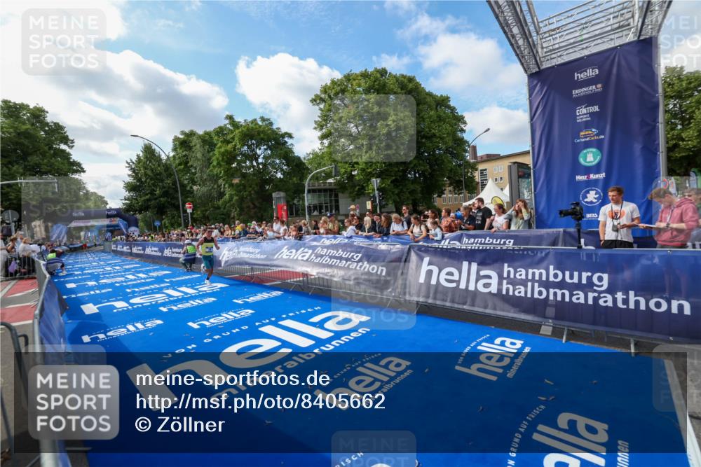 29.06.2025 - hella hamburg halbmarathon Zöllner http://msf.ph/oto/8405662 29.06.2025 10:05:23 Ziel 17, 19 meine-sportfotos.de