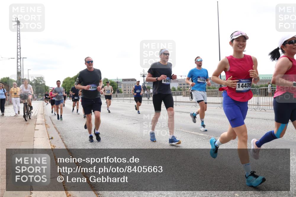 29.06.2025 - hella hamburg halbmarathon Lena Gebhardt http://msf.ph/oto/8405663 29.06.2025 10:24:18 Lombardsbrücke 18109, 1306, 17147, 4993, 15456, 14439, 1005, 1009, 1064, 1389, 1395, 1444, 2132, 2280, 2477, 2489, 3013, 3053, 3185, 3285, 3421, 3579, 3786, 4111, 4122, 4162, 4464, 4597, 4684, 4719, 4990, 4993, 5039, 5055, 5138, 5258, 5260, 5661, 5829, 5830, 5954, 6478, 6524, 6526, 7013, 7426, 7528, 7920, 7975, 8141, 8149, 8167, 8187, 8297, 8502, 8717, 9063, 9217, 9603, 11044, 11306, 11347, 11415, 12210, 13111, 13113, 13380, 13573, 13638, 13711, 14143 meine-sportfotos.de