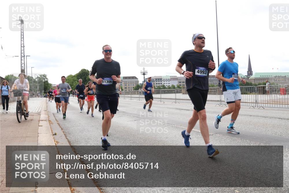 29.06.2025 - hella hamburg halbmarathon Lena Gebhardt http://msf.ph/oto/8405714 29.06.2025 10:24:19 Lombardsbrücke 4167, 18109, 11306, 17147, 4993, 1545, 1005, 1009, 1064, 1389, 1395, 1444, 2132, 2280, 2477, 3013, 3053, 3132, 3185, 3285, 3421, 3579, 3786, 4111, 4122, 4162, 4464, 4597, 4684, 4719, 4990, 4993, 5039, 5138, 5258, 5260, 5661, 5829, 5830, 5954, 6478, 6524, 6526, 6570, 7013, 7426, 7528, 7920, 7975, 8141, 8149, 8167, 8187, 8297, 8502, 8717, 9063, 9217, 9603, 11306, 11347, 11415, 12070, 12210, 12303, 13111, 13113, 13380, 13573, 13638, 13711, 14143 meine-sportfotos.de