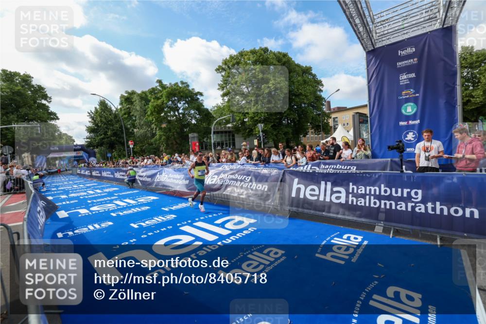 29.06.2025 - hella hamburg halbmarathon Zöllner http://msf.ph/oto/8405718 29.06.2025 10:05:24 Ziel 17, 19 meine-sportfotos.de