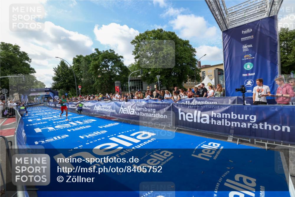 29.06.2025 - hella hamburg halbmarathon Zöllner http://msf.ph/oto/8405752 29.06.2025 10:05:30 Ziel 17 meine-sportfotos.de