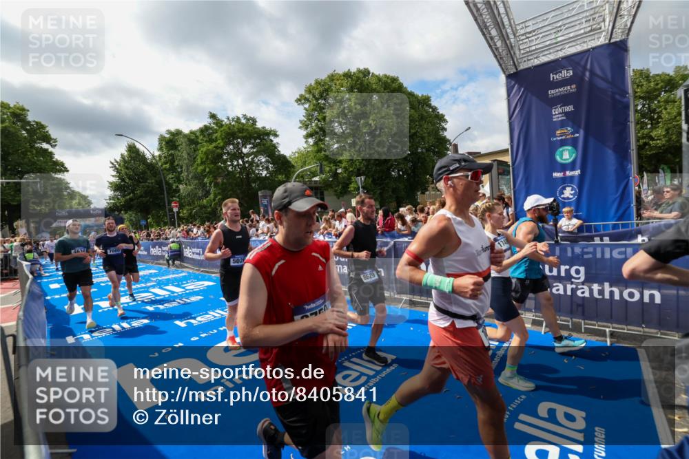 29.06.2025 - hella hamburg halbmarathon Zöllner http://msf.ph/oto/8405841 29.06.2025 10:40:52 Ziel 1631, 1882, 2750, 4634, 4889, 5014, 5026, 5745, 6429, 7080, 7109, 7378, 8074, 8629, 9547, 9979, 10369, 10934, 11959, 14092, 14661, 15351, 16201, 16249, 17486 meine-sportfotos.de