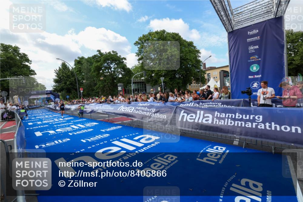 29.06.2025 - hella hamburg halbmarathon Zöllner http://msf.ph/oto/8405866 29.06.2025 10:06:02 Ziel 24 meine-sportfotos.de