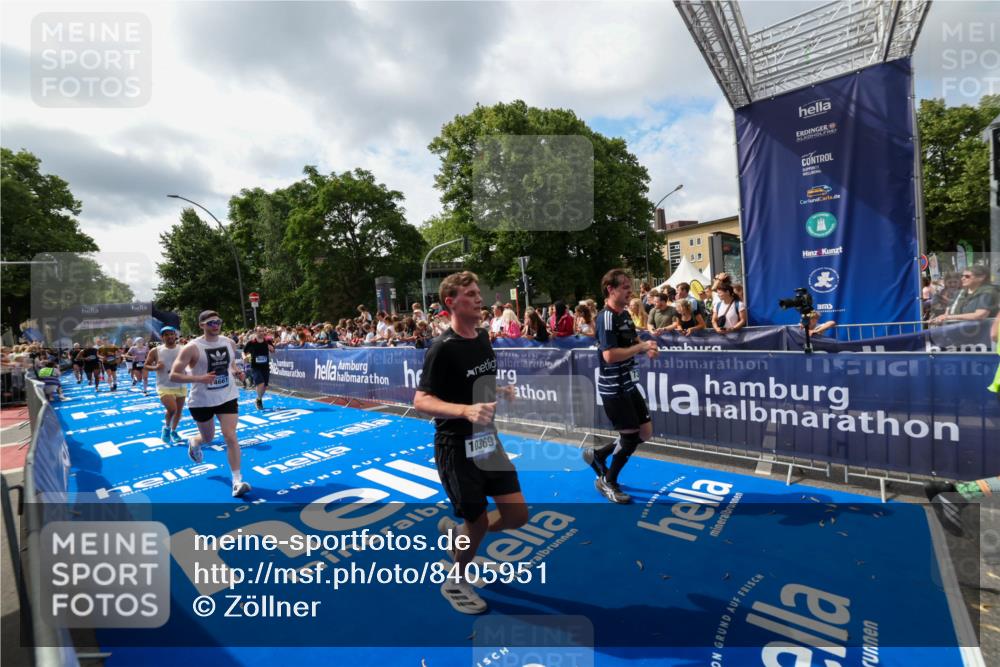 29.06.2025 - hella hamburg halbmarathon Zöllner http://msf.ph/oto/8405951 29.06.2025 10:40:58 Ziel 1631, 1677, 7109, 7378, 9547, 10369, 10934, 12088, 12385, 13029, 13158, 14661, 15689, 16347, 17032, 17720, 18173 meine-sportfotos.de