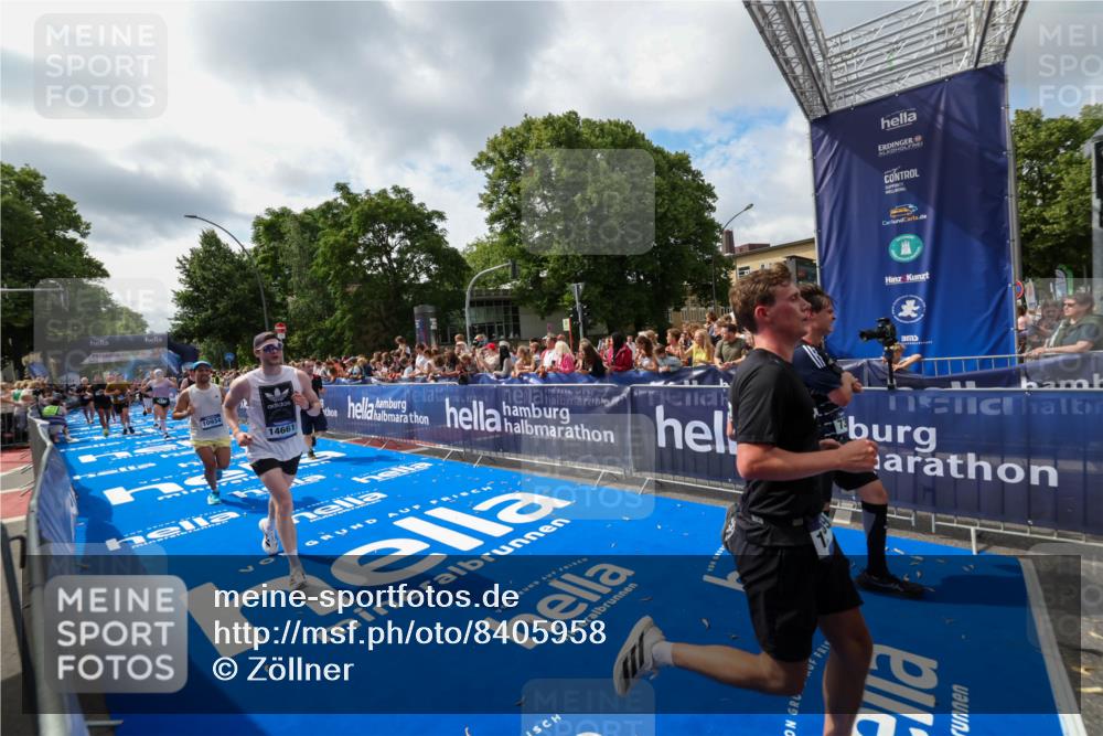 29.06.2025 - hella hamburg halbmarathon Zöllner http://msf.ph/oto/8405958 29.06.2025 10:40:58 Ziel 1631, 1677, 7109, 7378, 9547, 10369, 10934, 12088, 12385, 13029, 13158, 14661, 15689, 16347, 17032, 17720, 18173 meine-sportfotos.de
