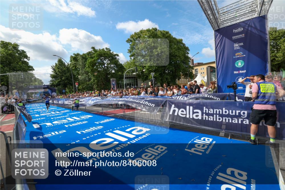29.06.2025 - hella hamburg halbmarathon Zöllner http://msf.ph/oto/8406008 29.06.2025 10:06:32 Ziel 14 meine-sportfotos.de