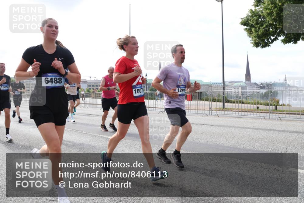 29.06.2025 - hella hamburg halbmarathon Lena Gebhardt http://msf.ph/oto/8406113 29.06.2025 10:16:39 Lombardsbrücke 16098, 3859, 6488, 11236, 1007, 1291, 1117, 1212, 1240, 1244, 1403, 1599, 1602, 1825, 2347, 2835, 2912, 3030, 3088, 3134, 3156, 3176, 3450, 3484, 3648, 3687, 4478, 4583, 4637, 5036, 5037, 5294, 6024, 6328, 6488, 6742, 6941, 6948, 7158, 7358, 7360, 7753, 7924, 8295, 8317, 8597, 8619, 8645, 8707, 8847, 8857, 9091, 9208, 9332, 9492, 9628, 9664, 9676, 9810, 9881, 10076, 10139, 10141, 10183, 10232, 10990, 11344, 11345 meine-sportfotos.de