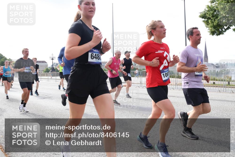 29.06.2025 - hella hamburg halbmarathon Lena Gebhardt http://msf.ph/oto/8406145 29.06.2025 10:16:39 Lombardsbrücke 8857, 16098, 13859, 648, 100, 1117, 1212, 1240, 1244, 1403, 1599, 1602, 1825, 2347, 2835, 2912, 3030, 3088, 3134, 3156, 3176, 3450, 3484, 3648, 3687, 4478, 4583, 4637, 5036, 5037, 5294, 6024, 6328, 6488, 6742, 6941, 6948, 7158, 7358, 7360, 7753, 7924, 8295, 8317, 8597, 8619, 8645, 8707, 8847, 8857, 9091, 9208, 9332, 9492, 9628, 9664, 9676, 9810, 9881, 10076, 10139, 10141, 10183, 10232, 10990, 11344, 11345 meine-sportfotos.de