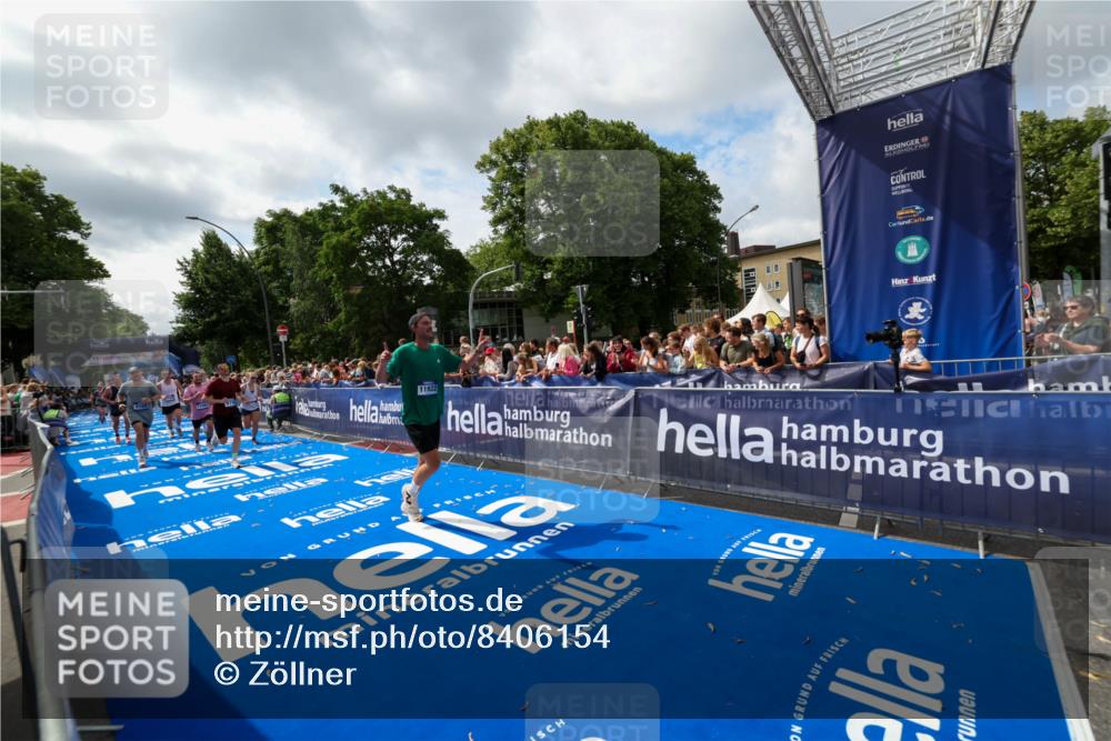 29.06.2025 - hella hamburg halbmarathon Zöllner http://msf.ph/oto/8406154 29.06.2025 10:41:06 Ziel 1136, 2568, 2949, 4871, 6550, 6683, 9358, 9755, 9815, 11062, 11922, 13268, 17100, 17620, 17971, 18045, 18049 meine-sportfotos.de