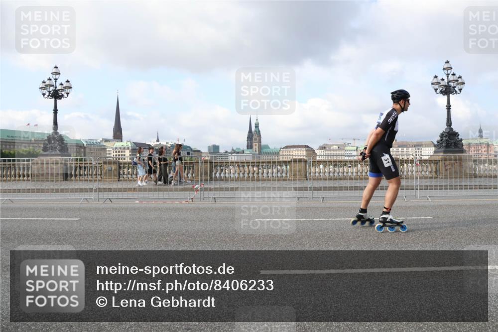 29.06.2025 - hella hamburg halbmarathon Lena Gebhardt http://msf.ph/oto/8406233 29.06.2025 08:54:24 Lombardsbrücke 31 meine-sportfotos.de
