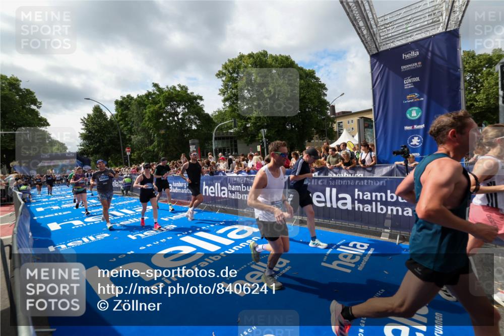 29.06.2025 - hella hamburg halbmarathon Zöllner http://msf.ph/oto/8406241 29.06.2025 10:41:11 Ziel 1136, 2568, 3332, 3618, 4380, 4871, 5709, 6683, 8122, 9358, 9659, 9815, 12895, 13268, 17100, 17620, 17971, 18045, 18049 meine-sportfotos.de