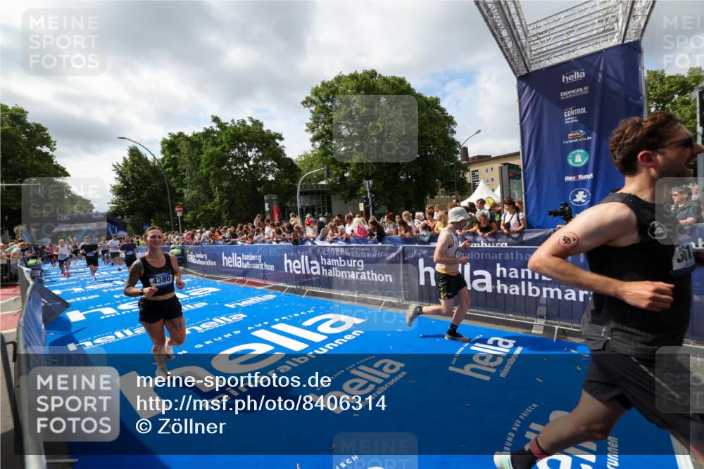 29.06.2025 - hella hamburg halbmarathon Zöllner http://msf.ph/oto/8406314 29.06.2025 10:41:16 Ziel 3332, 3618, 4205, 4380, 5387, 5709, 6901, 8122, 9659, 9711, 10375, 12434, 12895, 17834 meine-sportfotos.de