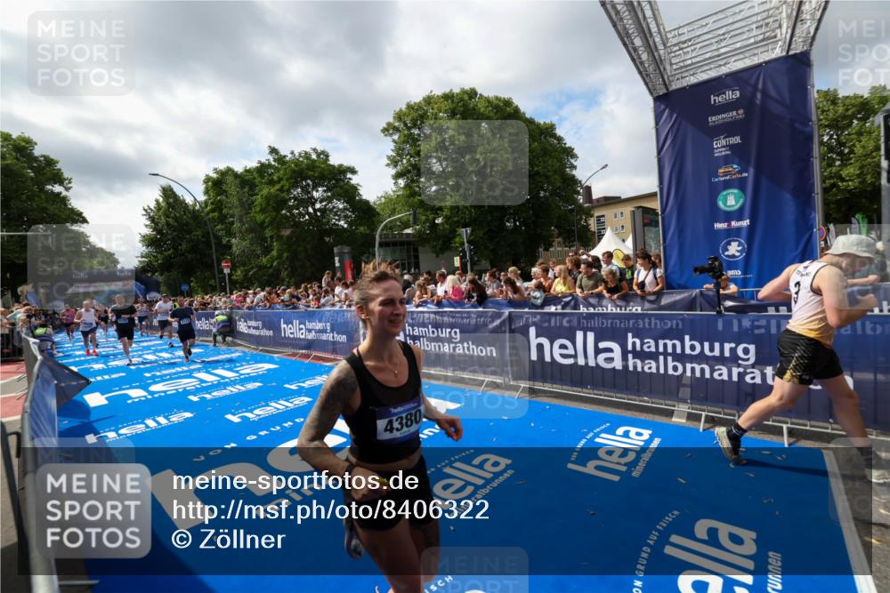 29.06.2025 - hella hamburg halbmarathon Zöllner http://msf.ph/oto/8406322 29.06.2025 10:41:17 Ziel 3332, 4205, 4380, 5387, 5709, 6901, 8122, 9711, 10375, 12434, 12895, 17834 meine-sportfotos.de