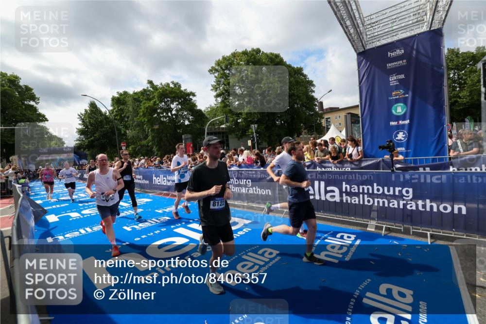 29.06.2025 - hella hamburg halbmarathon Zöllner http://msf.ph/oto/8406357 29.06.2025 10:41:20 Ziel 1570, 3332, 4205, 4303, 5387, 6901, 9711, 10375, 12434, 12895, 13876, 17834, 18764 meine-sportfotos.de
