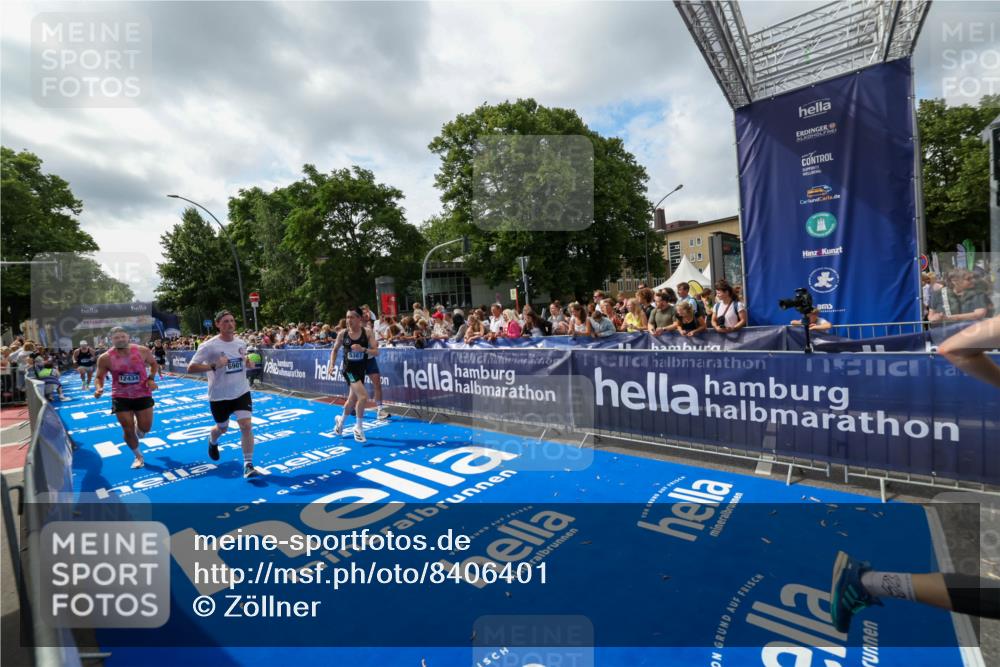 29.06.2025 - hella hamburg halbmarathon Zöllner http://msf.ph/oto/8406401 29.06.2025 10:41:21 Ziel 1570, 4205, 4303, 5387, 6771, 6901, 7432, 9711, 10375, 12434, 13876, 16816, 17834, 18764 meine-sportfotos.de