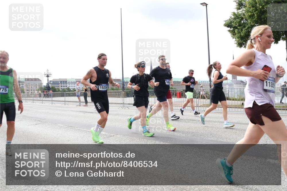 29.06.2025 - hella hamburg halbmarathon Lena Gebhardt http://msf.ph/oto/8406534 29.06.2025 10:41:20 Lombardsbrücke 775, 15224, 5086, 1185, 1314, 1317, 1536, 1542, 1623, 1731, 2153, 2229, 2258, 2805, 2858, 3344, 3532, 3533, 3623, 4234, 4412, 4415, 4530, 4610, 4638, 4774, 4775, 5086, 5225, 5549, 5688, 5689, 5928, 5942, 6088, 6098, 6250, 6474, 6793, 6842, 6894, 7022, 7023, 7661, 7821, 7829, 8293, 8385, 8586, 8751, 8769, 8848, 8878, 8992, 9009, 9237, 9962, 10181, 10269, 10348, 10407, 10483, 10644, 10835, 11011, 11053, 11166 meine-sportfotos.de