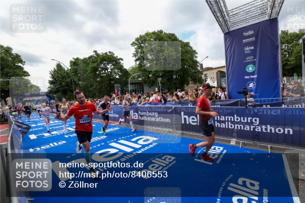 29.06.2025 - hella hamburg halbmarathon Zöllner http://msf.ph/oto/8406553 29.06.2025 10:41:32 Ziel 2579, 2797, 3204, 4893, 5987, 7774, 7796, 8358, 10894, 12588, 13457, 14275, 14555, 17159, 17882, 18412, 18442, 18509, 18573 meine-sportfotos.de