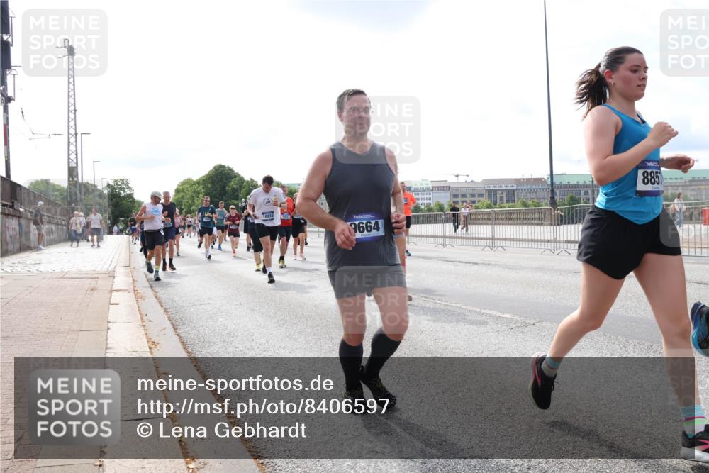 29.06.2025 - hella hamburg halbmarathon Lena Gebhardt http://msf.ph/oto/8406597 29.06.2025 10:16:42 Lombardsbrücke 9664, 8851, 10232, 5037, 5, 1117, 1212, 1240, 1244, 1403, 1599, 1602, 1825, 2347, 2912, 3030, 3088, 3134, 3156, 3176, 3450, 3484, 3648, 3687, 4478, 4583, 4637, 5036, 5037, 5294, 6024, 6328, 6488, 6742, 6941, 6948, 7114, 7115, 7158, 7358, 7360, 7753, 7924, 7928, 8295, 8317, 8513, 8597, 8619, 8645, 8707, 8847, 8857, 9091, 9208, 9332, 9492, 9628, 9664, 9676, 9810, 9881, 10076, 10139, 10141, 10183, 10232, 11344, 11345 meine-sportfotos.de