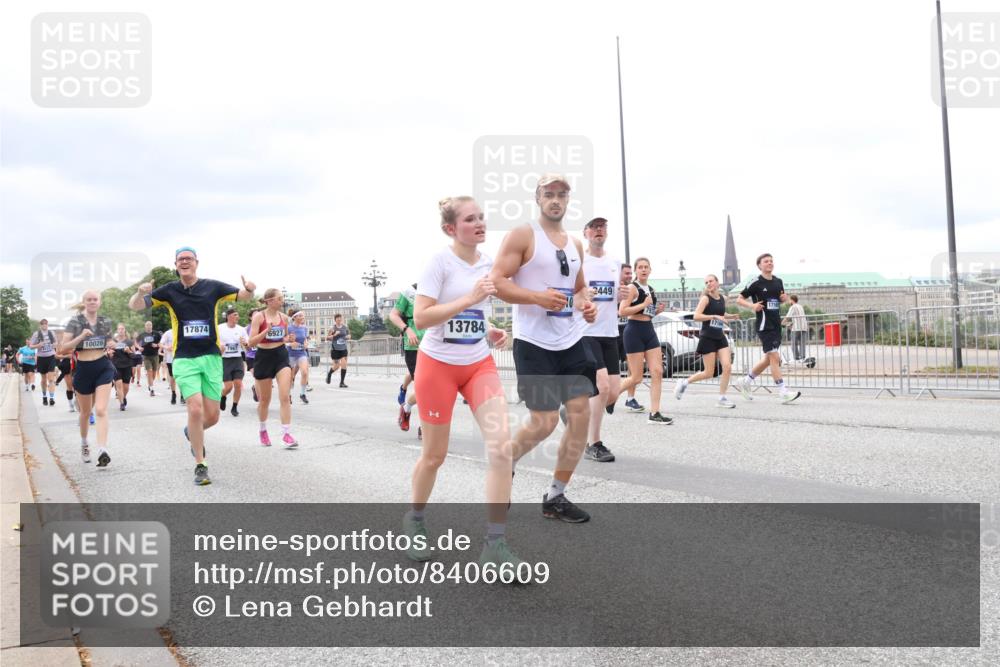 29.06.2025 - hella hamburg halbmarathon Lena Gebhardt http://msf.ph/oto/8406609 29.06.2025 10:58:47 Lombardsbrücke 17874, 6927, 10026, 13784, 2449, 1326, 1365, 1380, 1514, 1646, 1845, 2057, 2449, 2621, 2649, 2929, 3231, 3373, 3416, 3540, 3565, 3868, 3966, 4042, 4043, 4225, 4294, 4312, 4577, 4648, 5016, 5159, 5211, 5400, 5655, 5732, 5988, 6010, 6167, 6301, 6330, 6341, 6554, 6588, 6633, 6638, 6702, 6927, 7095, 7096, 7443, 7870, 7933, 7957, 7967, 8489, 8545, 8547, 8592, 8631, 8701, 8752, 9123, 9221, 9225, 9239, 9563, 9889, 9960, 9982, 10498 meine-sportfotos.de