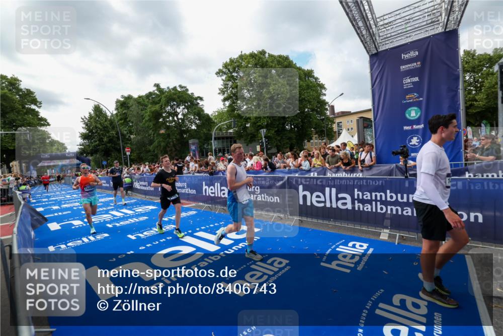 29.06.2025 - hella hamburg halbmarathon Zöllner http://msf.ph/oto/8406743 29.06.2025 10:41:41 Ziel 9640, 9885, 10894, 13714, 14275, 16084, 18442, 18491 meine-sportfotos.de