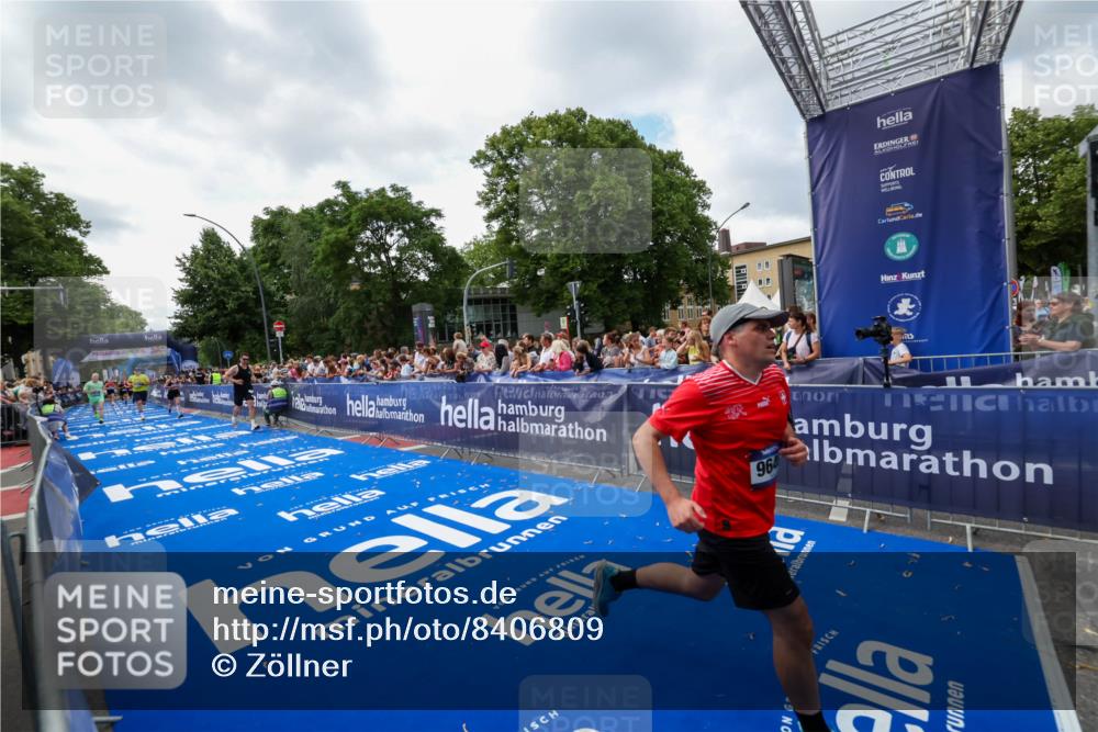 29.06.2025 - hella hamburg halbmarathon Zöllner http://msf.ph/oto/8406809 29.06.2025 10:41:47 Ziel 1512, 1763, 9640, 10415, 14346, 15535 meine-sportfotos.de