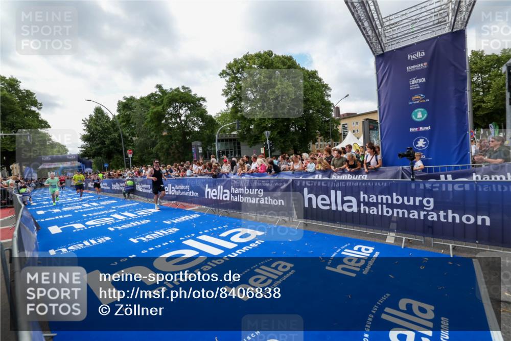 29.06.2025 - hella hamburg halbmarathon Zöllner http://msf.ph/oto/8406838 29.06.2025 10:41:49 Ziel 1512, 1763, 10415, 11765, 14346, 15535, 15935 meine-sportfotos.de