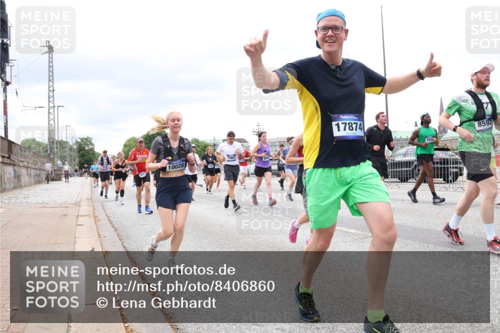 29.06.2025 - hella hamburg halbmarathon Lena Gebhardt http://msf.ph/oto/8406860 29.06.2025 10:58:48 Lombardsbrücke 956, 10026, 9902, 7967, 2649, 17874, 8592, 6554, 1326, 1365, 1380, 1514, 1646, 1845, 2057, 2449, 2621, 2649, 2929, 3231, 3373, 3416, 3540, 3565, 3868, 3966, 4042, 4043, 4225, 4294, 4312, 4577, 4648, 5016, 5159, 5211, 5400, 5655, 5732, 5988, 6010, 6167, 6301, 6330, 6341, 6554, 6588, 6633, 6638, 6702, 6927, 7095, 7096, 7443, 7870, 7933, 7957, 7967, 8489, 8544, 8545, 8547, 8592, 8631, 8701, 8752, 9123, 9221, 9225, 9239, 9563, 9889, 9960, 9982, 10498 meine-sportfotos.de