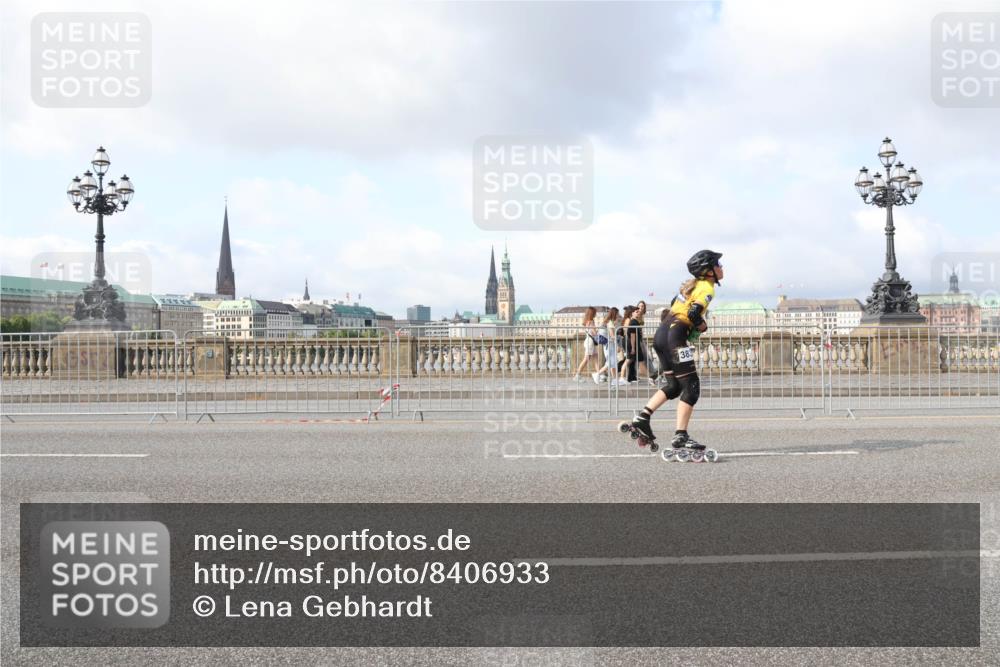 29.06.2025 - hella hamburg halbmarathon Lena Gebhardt http://msf.ph/oto/8406933 29.06.2025 08:54:31 Lombardsbrücke 383 meine-sportfotos.de