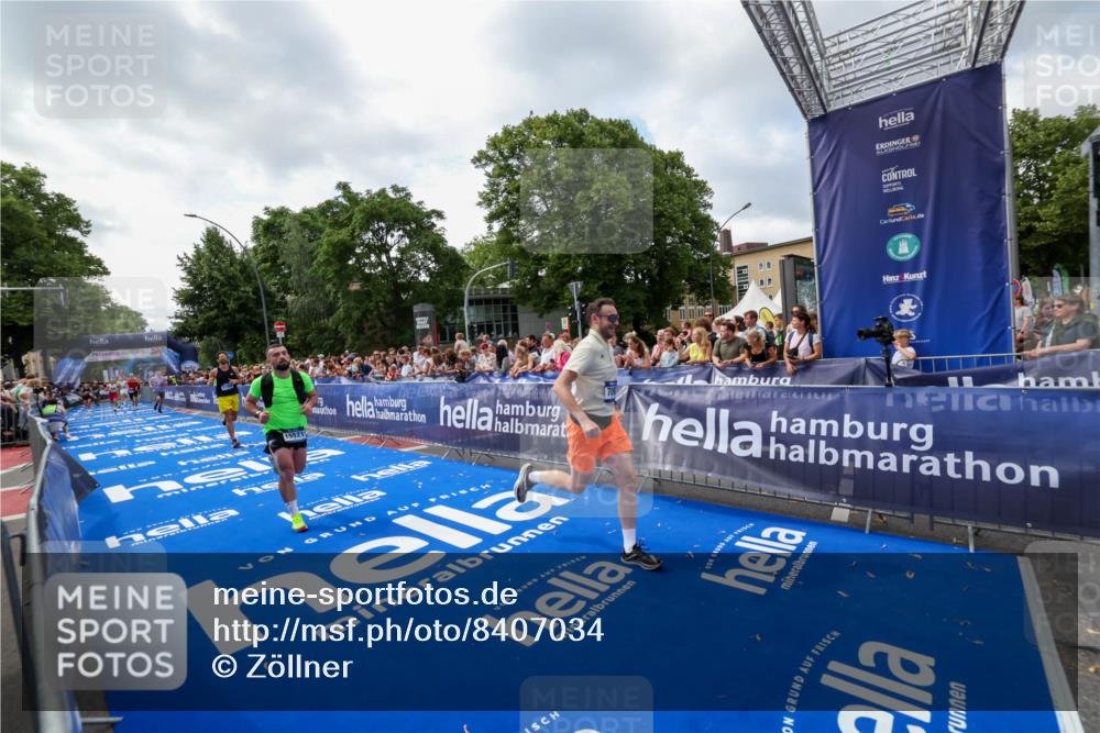 29.06.2025 - hella hamburg halbmarathon Zöllner http://msf.ph/oto/8407034 29.06.2025 10:41:58 Ziel 1169, 7092, 7363, 8694, 15521, 16507 meine-sportfotos.de