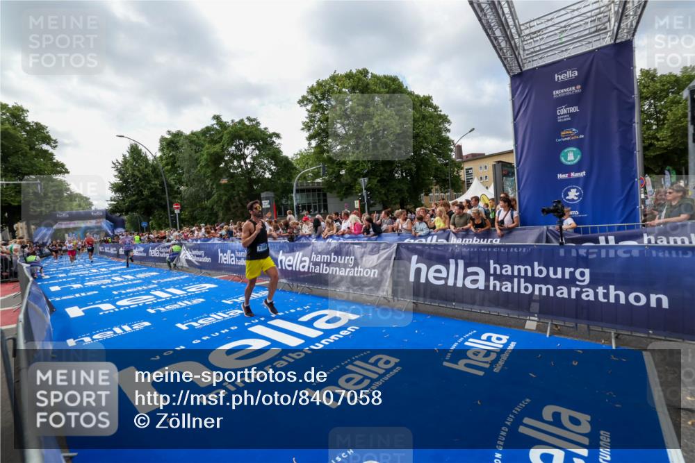 29.06.2025 - hella hamburg halbmarathon Zöllner http://msf.ph/oto/8407058 29.06.2025 10:42:00 Ziel 1169, 5690, 7363, 8694, 15521, 15846, 16507, 17926 meine-sportfotos.de