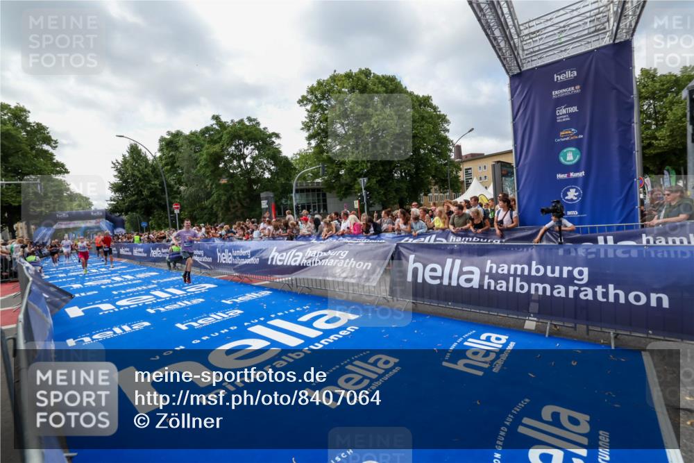 29.06.2025 - hella hamburg halbmarathon Zöllner http://msf.ph/oto/8407064 29.06.2025 10:42:02 Ziel 5690, 6593, 7363, 8694, 11417, 12292, 13196, 15846, 16507, 17864, 17926, 18920, 19046 meine-sportfotos.de