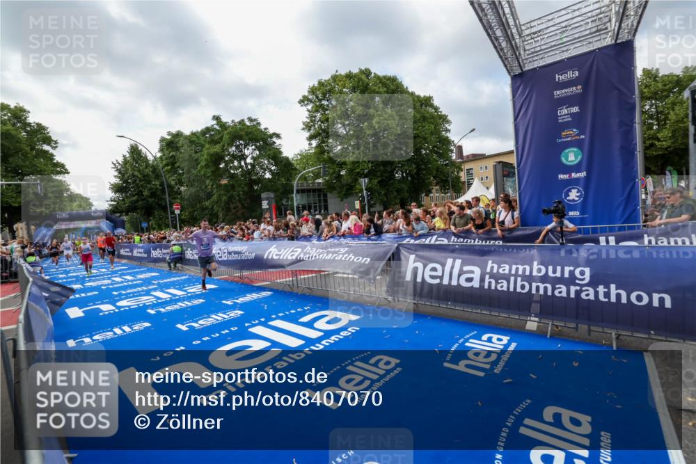 29.06.2025 - hella hamburg halbmarathon Zöllner http://msf.ph/oto/8407070 29.06.2025 10:42:02 Ziel 5690, 6593, 7363, 8694, 11417, 12292, 13196, 15846, 16507, 17864, 17926, 18920, 19046 meine-sportfotos.de