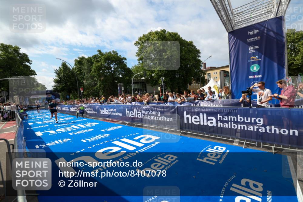 29.06.2025 - hella hamburg halbmarathon Zöllner http://msf.ph/oto/8407078 29.06.2025 10:14:01 Ziel 31, 42, 14689 meine-sportfotos.de