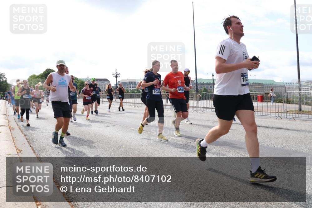 29.06.2025 - hella hamburg halbmarathon Lena Gebhardt http://msf.ph/oto/8407102 29.06.2025 10:16:44 Lombardsbrücke 17604, 12230, 1442, 168, 5036, 102, 5037, 1117, 1212, 1240, 1244, 1331, 1403, 1553, 1599, 1602, 1825, 2225, 2347, 2912, 3030, 3088, 3134, 3156, 3176, 3450, 3484, 3648, 3687, 4478, 4583, 5036, 5037, 5294, 6024, 6328, 6488, 6742, 6941, 6948, 7114, 7115, 7158, 7257, 7345, 7358, 7360, 7376, 7753, 7924, 7928, 8263, 8295, 8317, 8513, 8597, 8619, 8645, 8707, 8847, 8857, 9091, 9208, 9332, 9492, 9628, 9664, 9676, 9810, 10076, 10139, 10141, 10183, 10232, 11344, 11345 meine-sportfotos.de