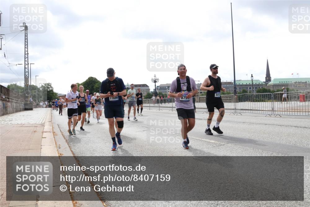 29.06.2025 - hella hamburg halbmarathon Lena Gebhardt http://msf.ph/oto/8407159 29.06.2025 10:41:24 Lombardsbrücke 3851, 11686, 875, 4412, 1314, 1317, 1509, 1536, 1542, 1623, 1731, 2153, 2229, 2258, 2805, 3344, 3532, 3533, 3623, 4234, 4412, 4415, 4610, 4638, 5086, 5225, 5549, 5688, 5689, 5928, 5942, 6088, 6250, 6450, 6474, 6793, 6842, 6894, 7022, 7023, 7661, 7821, 7829, 7968, 8004, 8162, 8163, 8293, 8385, 8586, 8751, 8769, 8848, 8878, 8992, 9962, 10181, 10269, 10348, 10407, 10483, 10644, 10835, 11011, 11166 meine-sportfotos.de
