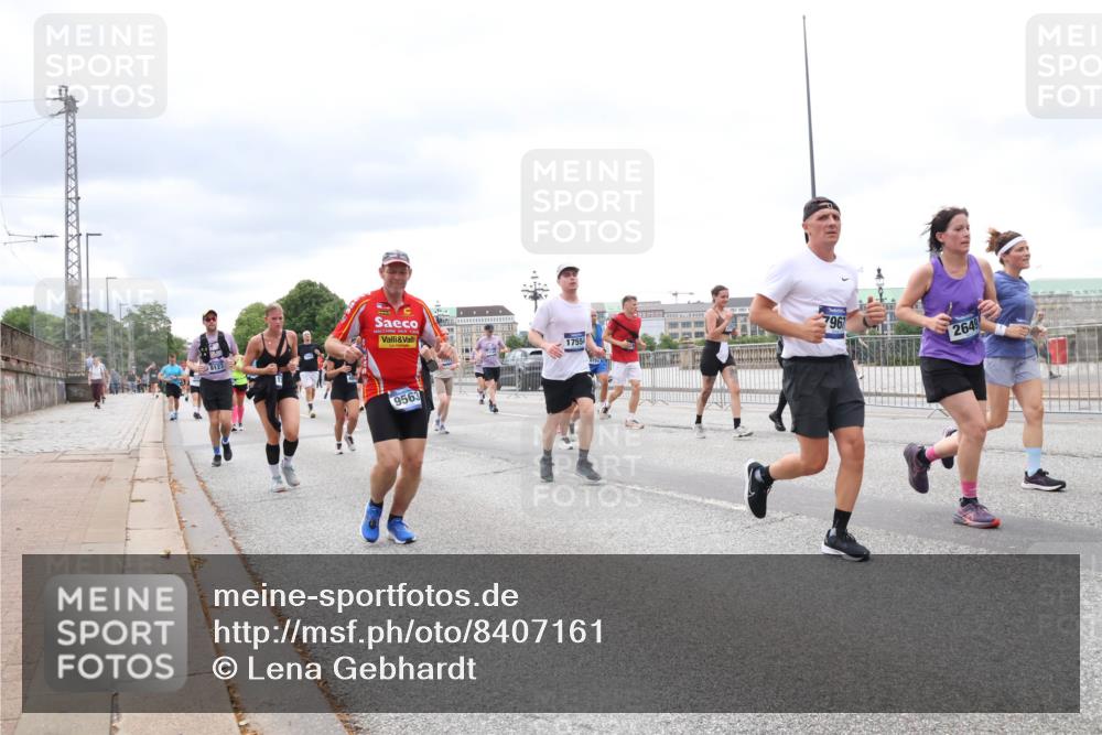 29.06.2025 - hella hamburg halbmarathon Lena Gebhardt http://msf.ph/oto/8407161 29.06.2025 10:58:50 Lombardsbrücke 9123, 17554, 9563, 87531, 7967, 2649, 1326, 1365, 1380, 1514, 1646, 2057, 2449, 2621, 2649, 2929, 3231, 3373, 3416, 3540, 3565, 3868, 3966, 4042, 4043, 4225, 4294, 4312, 4577, 4648, 5016, 5159, 5211, 5400, 5655, 5732, 5988, 6010, 6167, 6301, 6330, 6341, 6554, 6588, 6599, 6633, 6638, 6702, 6927, 7095, 7096, 7443, 7870, 7933, 7957, 7967, 8489, 8544, 8545, 8547, 8592, 8631, 8701, 8752, 9123, 9221, 9225, 9563, 9889, 9960, 9982, 10498 meine-sportfotos.de