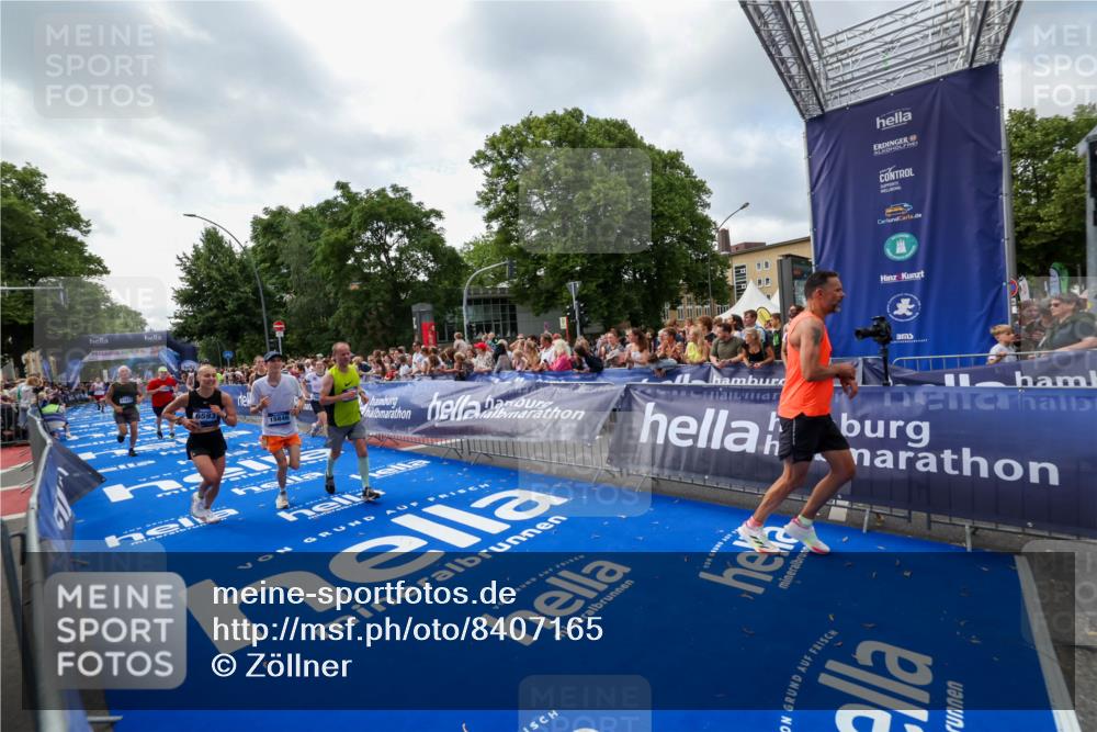 29.06.2025 - hella hamburg halbmarathon Zöllner http://msf.ph/oto/8407165 29.06.2025 10:42:08 Ziel 1441, 5690, 6593, 10216, 11417, 12098, 12292, 13196, 15846, 16677, 17864, 17926, 18920, 19046 meine-sportfotos.de